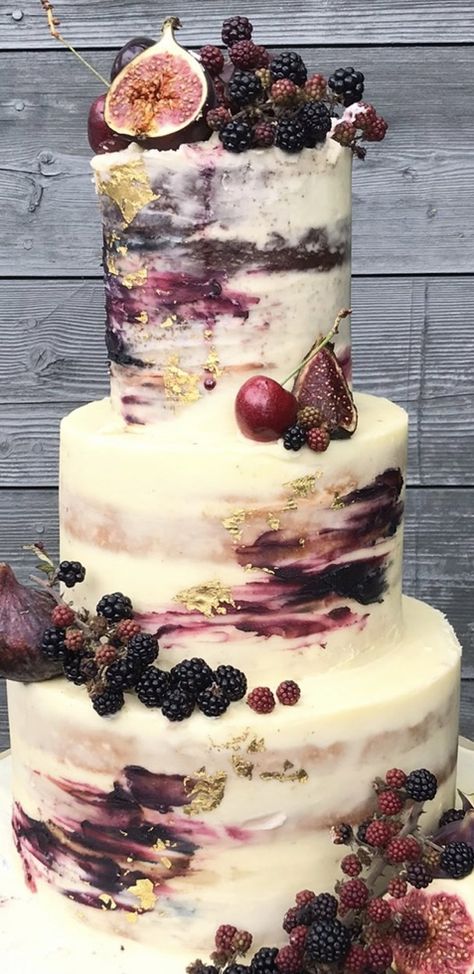 Fairy Wedding Cake Ideas, Pagan Wedding Cakes, Dark Earthy Wedding, Grunge Wedding Cake, Wedding Cakes Gothic, Edgy Wedding Cake, Dark Theme Wedding Cake, Earthy Wedding Cakes, Persephone Wedding