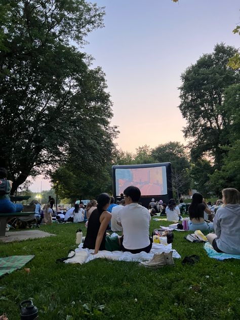 outdoor movie, park, movie in park, summer activities, summer aesthetic Outdoor Movies Aesthetic, Movie Outside Aesthetic, Summer Theatre Aesthetic, Outdoor Cinema Aesthetic, Outdoor Movie Aesthetic, Outdoor Activities Aesthetic, Summer Aesthetic Canada, Summer Cookout Aesthetic, Summer Movies Aesthetic