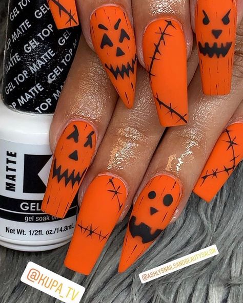 Halloween Fake Nails, Ui Ux Design Website, Ux Design Website, Nail Polish Art Designs, Holloween Nails, Art Deco Nails, Halloween Acrylic Nails, Cute Halloween Nails, Fall Nail Art Designs