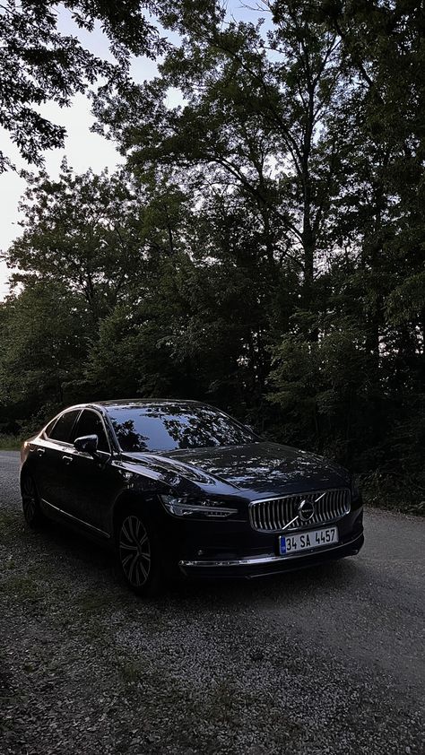 Volvo Cars Wallpapers, Volvo S90 Black, Volvo Car Aesthetic, Volvo S90 Wallpaper, Idk Cars, Volvo Aesthetic, Volvo Wallpaper, Jasper Gervais, Volvo Suv