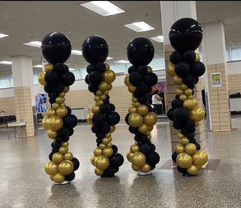 Introducing our Bubble Balloon Column Kits, the perfect addition to any event! These columns offer a refreshing twist on the classic balloon columns, adding a touch of modernity and style. With our customization options, you have the freedom to choose the colors that best match your event's theme or branding. Whether you prefer vibrant and eye-catching hues or subtle and elegant tones, our Bubble Balloon Column Kits can be tailored to suit your preferences. Not only can you personalize the color Ballon Column, Column Decor, Balloon Pillars, Balloon Business, Balloon Tower, Black And Gold Balloons, Mickey Balloons, Balloon Crafts, Silver Balloon