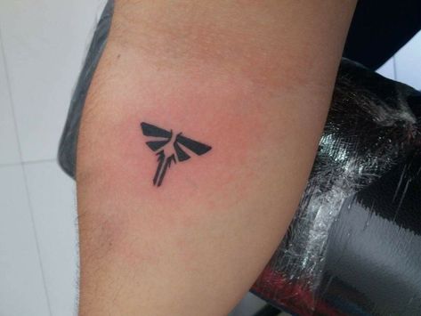 The Last Of Us Tattoo, Last Of Us Tattoo, Us Tattoo, Firefly Tattoo, Tatuagem Masculina Pequena, Zelda Tattoo, Word Tattoo, Light Tattoo, Marvel Tattoos