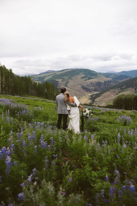 Outdoor Meadow Wedding, Wild Flower Mountain Wedding, Spring Mountain Elopement, Italian Mountain Wedding, Wildflower Field Elopement, Jacksonhole Wyoming Wedding, Wedding In A Meadow, Wedding In A Field Of Flowers, Elopement Aesthetic Mountains