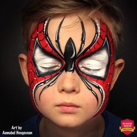 Easy Spiderman Face Paint, Spider Man Face Paint, Superhero Face Painting, Face Painting For Boys, Halloweenský Makeup, Spiderman Mask, Face Painting Tutorials, Spiderman Face, Face Painting Easy