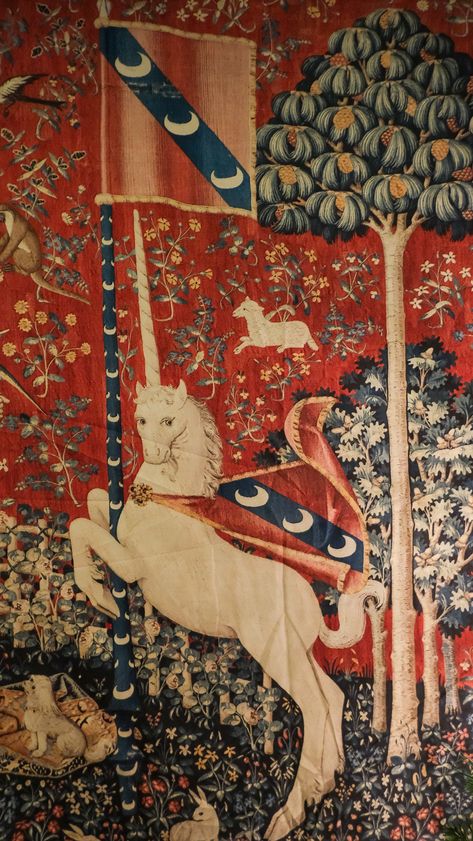 Image showcasing the classic craftsmanship of the 'Taste' scene in The Lady and the Unicorn tapestry, focusing on its intricate weaving and historical design. Harry Potter Magical Creatures, Owl Harry Potter, Medieval Fabric, The Lady And The Unicorn, Middle Ages Art, Lady And The Unicorn, Unicorn Tapestry, Unicorn Tapestries, Unicorn Logo