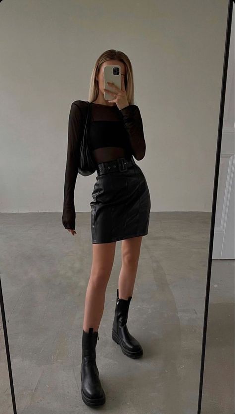 Leather Skirt Outfit Night Out, Leather Skirt Party Outfit, Sheer Black Top Outfit, Black Skirt Outfit Party Night, Outfit Leather Skirt, Casual Night Out Outfit, Black Skirt Outfits, Spring Date, Date Night Outfit Summer