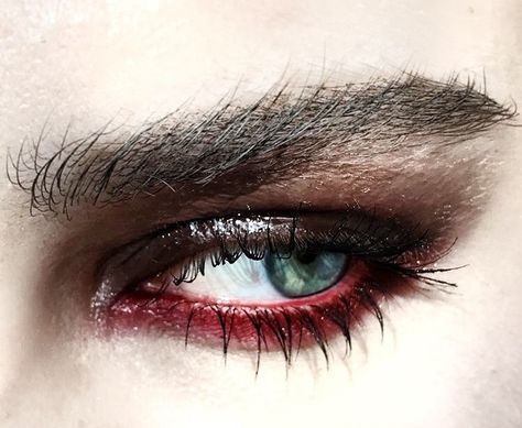 Vampyr Smink, Teknik Makeup, Drag Make-up, Vampire Makeup, Male Makeup, Dope Makeup, Have Inspiration, Make Up Inspo, Edgy Makeup