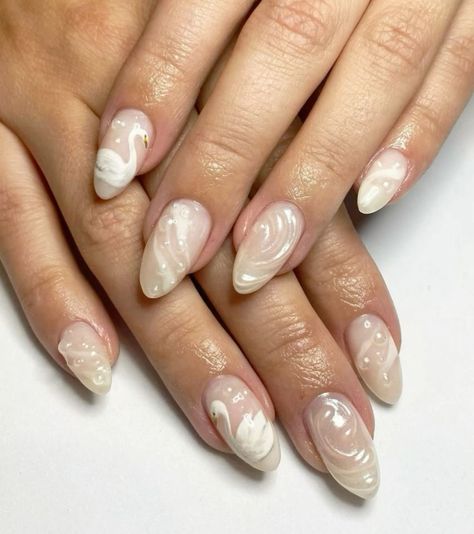 White Swan Nails, Gel Nails Aesthetic, Nails Aesthetic Christmas, Swan Nails, Christmas Nails White, Christmas Swan, Aesthetic Christmas Nails, Ivory Nails, Swan Aesthetic