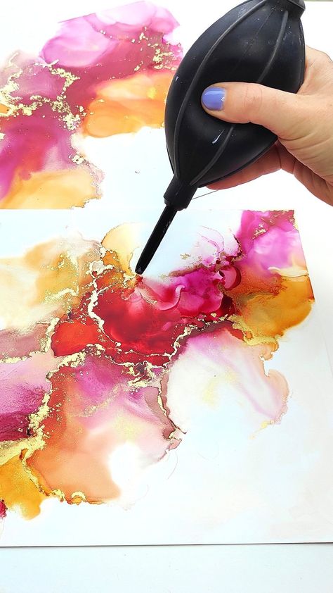 5 Tips for Mastering Alcohol Inks - AnneRoos Art Alcohol Ink Ideas Tutorials, Art Is, Alcohol Ink Glass, Art Door, Alcohol Ink Crafts, Ink Crafts, Ink Artwork, Pouring Painting, Alcohol Ink Painting