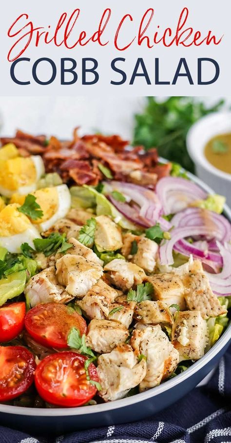 International Salads, Grilled Boneless Chicken Breast, Skinless Chicken Breast Recipes, Grilled Chicken Avocado, Chicken Cobb Salad, Classic Cobb Salad, Salad With Grilled Chicken, Cobb Salad Recipe, Chicken Crispy