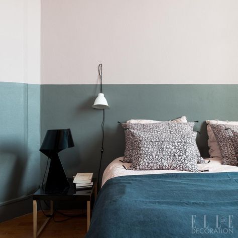 In this Bordeaux bedroom, a two-toned feature wall creates the illusion of a headboard behind the bed #EDUKSept15 Half Painted Walls, 포트폴리오 레이아웃, Elle Decoration, Bedroom Hotel, Bedroom Green, Bedroom Paint, Diy Interior, Dream Bedroom, Bedroom Colors