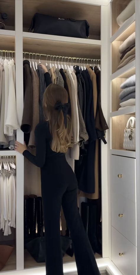 New Wardrobe Aesthetic, Organised Closet, Rich Wardrobe, Kate Hutchins, Minimal Closet, Wardrobe Aesthetic, Wall Closet, Future Lifestyle, Room Planning