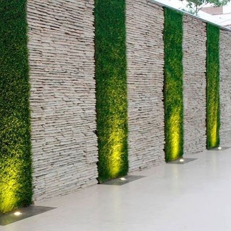 Go crazy with this Boundary wall decor !!! #naturalstone #wallcladding by #stoneideas ... #homedecor #udaipur #tiles #walltiles #decorations #nature #indianstone www.stone-ideas.in Stone Walls Garden, Garden Lighting Design, Moderne Have, Vertical Garden Design, Landscaping Flowers, Desain Lanskap, Boundary Walls, Vertical Gardens, Walled Garden