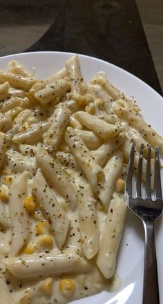 Delicious Food Image, Quick Lunch Recipes, Eating Food Funny, White Sauce Pasta, Food Captions, Vegetarian Fast Food, Tasty Recipes Videos, Food Therapy, Pasta Sauce Recipes