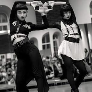 Voguing Poses, Aya Sato And Bambi, Aya Sato, Vogue Dance, Vogue Poses, High Fashion Poses, People Poses, Fashion Photography Poses, On The Dance Floor