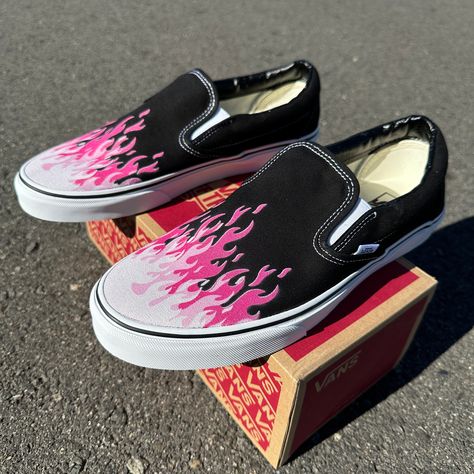 Hot pink, magenta, and light pink flame fire tip Customized Slip On Vans Shoes for Women and Men. We buy each pair of shoes BRAND NEW from the Vans retail store. Each pair is made to order, please make sure you put in the correct shoe size before you check out. The ink is permanent and will never come off. Made in the USA. This price includes everything: shoes, artwork, and shipping. Thanks for stopping by our Etsy shop! Please message me with any questions! Sizes listed are in US sizing scale. If you have any issues with your order, please feel free to reach out to us and we will be more than glad to help you! Note: Blvd Custom is in no way affiliated with any of the shoe brands or companies that are featured on our website. Each pair of shoes is ordered lawfully bought at retail price. Things To Paint On Shoes Vans, Black Vans Painted Shoes Ideas, Painted Black Vans, Custom Shoes Vans Slip On, Rosa Jordans, Painted Vans Slip On, Flame Shoes, Cheetos Flaming, Custom Vans Slip On