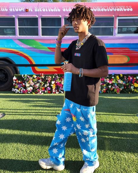 Jaden Smith Fashion, Modern Gentleman Style, Coachella Outfit Men, Coachella Birthday, Festival Outfits Men, Rapper Outfits, Jaden Smith, Street Fashion Men Streetwear, Coachella Outfit