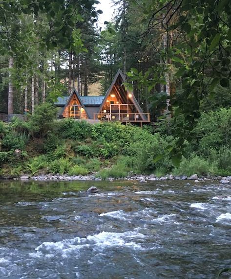 Oregon House, Little Cabin In The Woods, Small Cottage Homes, Peaceful Living, Mountain Living, The Spiral, Forest House, Spiral Staircase, The Loft