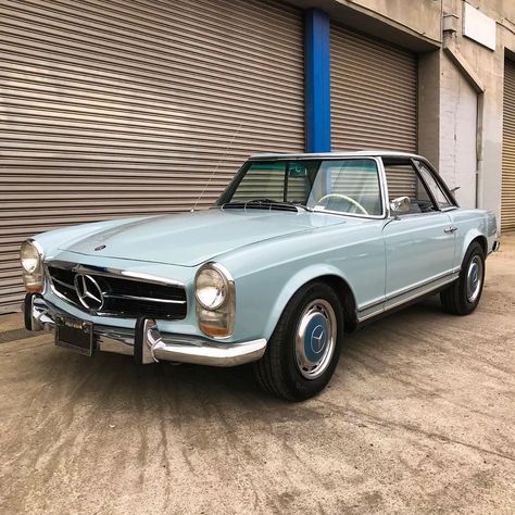 54 Convertible Light Blue, Light Blue Cars, Vintage Blue Car, Blue Mercedes, Prom Car, Mercedes 200, Dream Cars Mercedes, Dream Vehicles, Light Blue Wedding