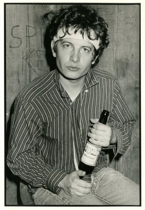 Keith Morris of Black Flag and Circle Jerks fame, pictured at The Starwood in 1981.(Photo courtesy of Gary Leonard Los Angeles, Angeles, Black Flag Band, Circle Jerks, Punks Not Dead, Punk Scene, Hermosa Beach, Hardcore Punk, Punk Music