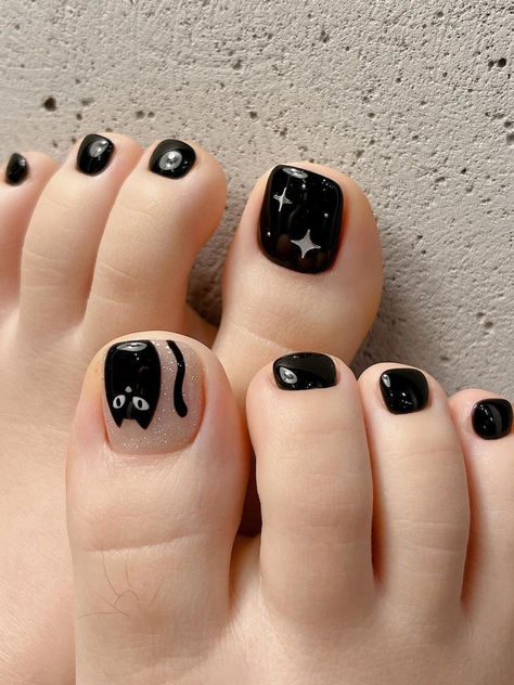 summer pedicure: black cat accent Goth Toe Nails, Nail Art Feet Toenails, Pedicure Ideas Summer 2024, Black Toe Nail Designs, French Toenails, Toenail Ideas, Halloween Toe Nails, Black Toe Nails, Toenail Art Designs