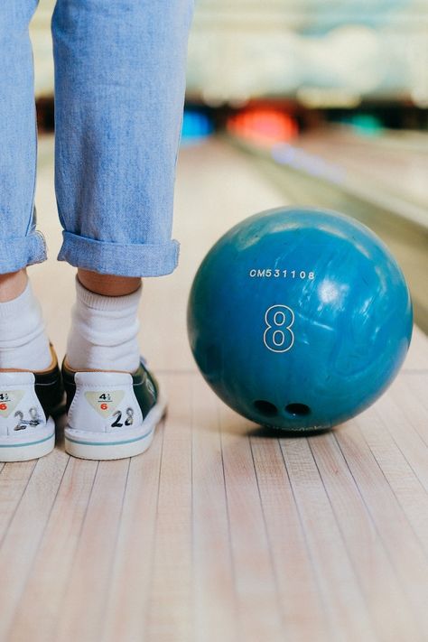 Bowling Pictures, Retro Fitness, Bowling Outfit, Big Family Photos, Penny Pincher Fashion, Casual Pullover Sweater, Jean Purse, Penny Pincher, Bowling Shoes