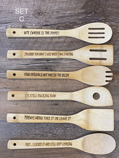 Funny Wooden Spoon Sayings, Wood Burning Spoons, Wooden Spoon Crafts, Wood Burn Spoons, Kitchen Spoons, Spoon Crafts, Engraving Ideas, Christmas Gifts To Make, Laser Cut Wood Crafts