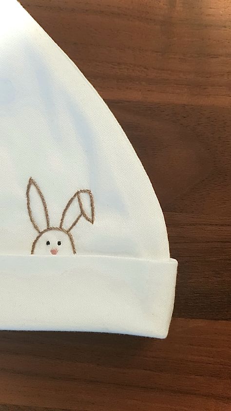 Simple Bunny Embroidery, Rabbit Embroidery Simple, Bunny Embroidery Patterns, Diy Hand Embroidery Letters, Baby Embroidery Ideas, Embroidery Rabbit, Embroidery Bunny, Embroidered Onesie, Rabbit Embroidery