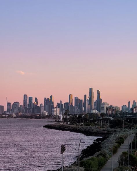 Summer in Melbourne Ideas: The Best Things to Do Melbourne Australia Aesthetic, Melbourne Australia City, Melbourne Aesthetic, Melbourne Summer, Australia Life, Australia Aesthetic, Summer Australia, Things To Do In Melbourne, November Mood