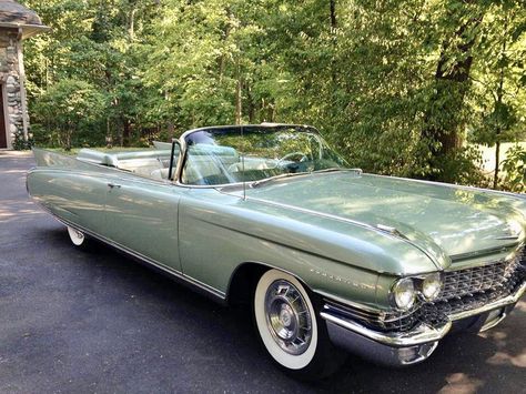 1960 Cadillac Eldorado, 1960 Cadillac, Old Vintage Cars, Pastel Vintage, Old Classic Cars, Cadillac Eldorado, Classy Cars, Fancy Cars, Pretty Cars