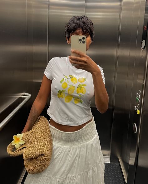 my summer uniform🍋☀️🌼 Hibiscus Girl Outfits, Island Girl Outfit, Chic Zara Beach Skirt, Black Island Girl Aesthetic Outfits, Cute Vacation Outfits, Summer Uniform, Island Girl, European Summer, Black Women Fashion