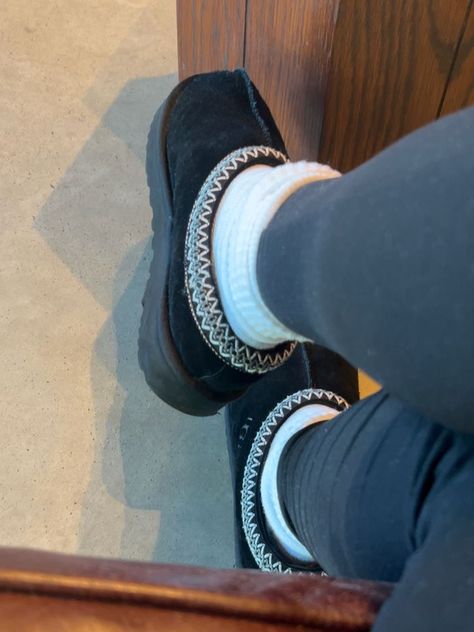 New Ugg Slippers, Ugh Slippers With Socks, Uggs Tasman Black, Black Uggs Slippers, Tasman Uggs Outfits Black, Black Ugg Tasman Slippers Outfit, Uggs Slippers Black, Black Ugg Slippers Outfit, Black Tasman Ugg Outfit