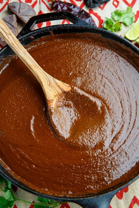 Mole Sauce Mole Recipe Mexican, Mole Sauce Recipe, Mexican Mole, Mole Recipe, Mole Poblano, Closet Cooking, Mexican Menu, Chicken Mole, Mexican Sauce