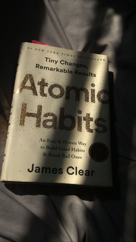 Atomic Habits Book Cover, Book Aesthetic Snap, 5 Am Club Aesthetic, Atomic Habits Book Aesthetic, Atomic Habits Aesthetic, James Clear Atomic Habits, Books Quotes Aesthetic, Self Growth Books, Quotes Aesthetic Book