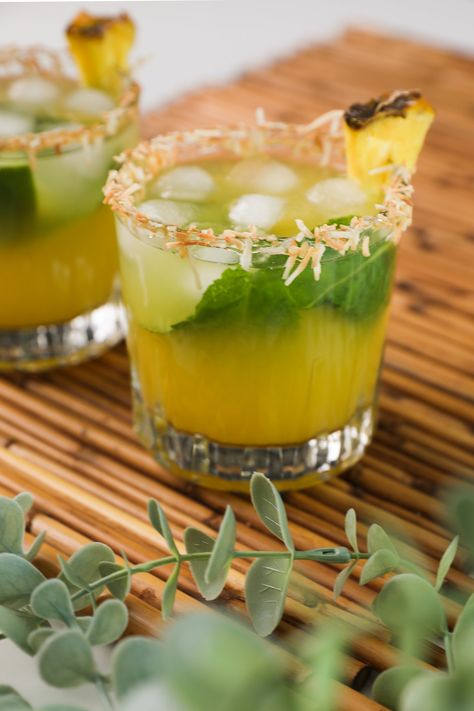 Easy Coconut Pineapple Mojito Mocktail Pineapple Coconut Mojito, Mint Mocktail, Health Meal Plan, Pineapple Mojito, Coconut Mojito, Mojito Mocktail, Pineapple Mint, Brunch Drinks, Mojito Recipe