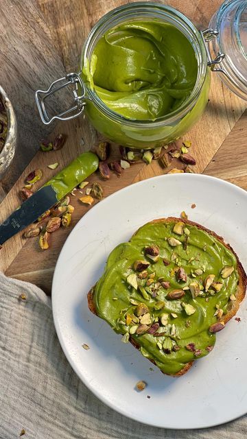 Pistachio Toast, Nekohama Matcha, Matcha Toast, Matcha Pistachio, Matcha Custard, Matcha Food, Pistachio Spread, Matcha Desserts, Matcha Cafe