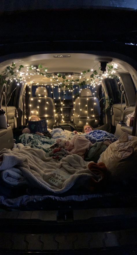 Aesthetic Car Inside, Girly Aesthetics, Car Vibes, Car Aesthetics, Car Inside, Car Interior Diy, Hippie Car, Dream Dates, Romantic Date Night Ideas