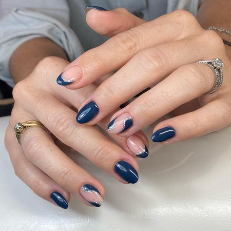 Royal Blue And Silver Nails, Navy And Silver Nails, Navy Blue Nail Designs, Dance Nails, Blue Stiletto Nails, Blue Prom Nails, Ideas For Short Nails, Blue And Silver Nails, Hoco Nails