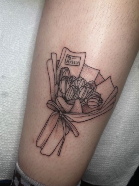 Line Work Bouquet Tattoo, American Traditional Tulip, Bouquet Of Tulips Tattoo, Tulip Bouquet Tattoo, Oma Tattoo, Florist Tattoo, Tulips Tattoo, Flower Tattoo Stencils, Bible Tattoos