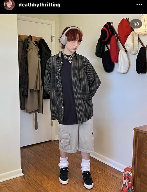 Losercore Outfits Male, Shorts And Flannel Outfit, Masc Outfits Summer, Flannel Aesthetic, Cargo Shorts Outfit, Summer Grunge Outfits, Grunge Outfits Men, Masculine Outfits, Flannel Outfit