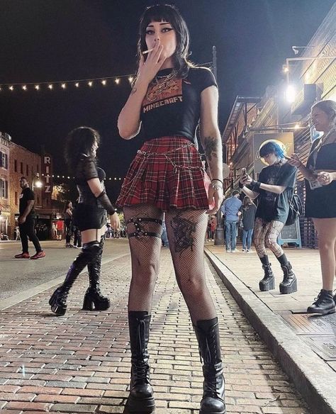 Fest Outfits, Alt Outfits, Estilo Punk, Looks Black, Punk Outfits, Alt Fashion, Grunge Goth, Swaggy Outfits, Goth Outfits