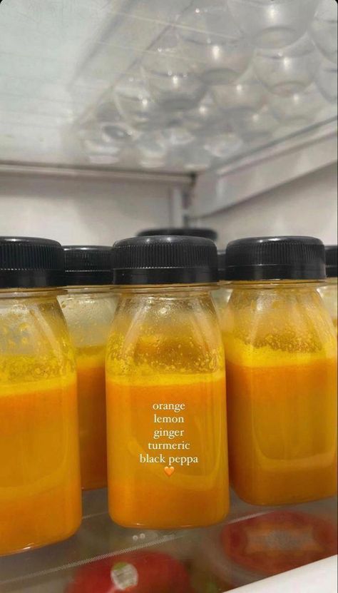 #WhatAreHealthyNutritionFacts Tumeric Juice Recipes, Make Your Own Juice, Healthy List, Ginger Tumeric, Liver Cleansing, Ginger Shots, Turmeric Juice, Healthy Juicer Recipes, Turmeric Water