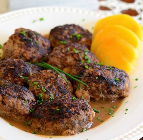 Essen, Austrian Recipes, Danish Meatballs Recipe, Danish Meatballs, Norwegian Cuisine, Danish Cuisine, Chestnut Recipes, Loose Meat Sandwiches, Scandinavian Food