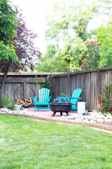 DIY Backyard Patio Shady Backyard, Chic Backyard, Backyard Decorating, Taman Diy, Outdoors Ideas, Backyard Gardens, Diy Backyard Patio, Patio Pergola, Backyard Privacy