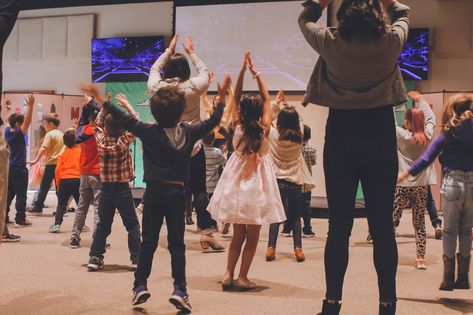 Looking for Vacation Bible Schools for this summer? Check out these amazing VBS offerings around town! Kids Songs With Actions, Action Songs, Kids Singing, French Songs, Kids Groups, Laser Tag, Vacation Bible School, Christian Songs, School Programs