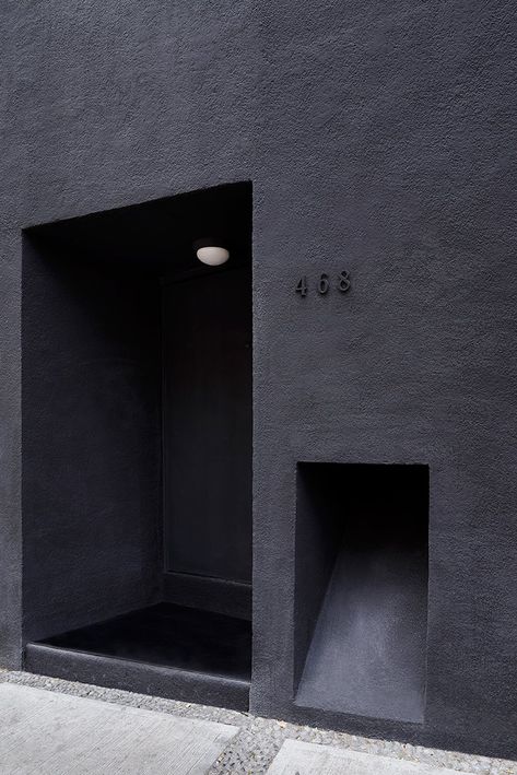 troquer fashion house in mexico city by zeller & moye House In Mexico, Black Architecture, Houses In Mexico, Armani Casa, Black Houses, Armani Hotel, Black Concrete, Minimal Architecture, Unusual Homes