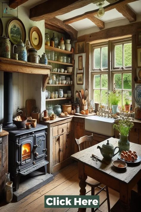 Cottage Core Kitchen Ideas, Cottagecore Dining Room, White Kitchen Wood Floors, Cottage Home Ideas, Rustic Farmhouse Interior, Cottage Rooms, Vintage Kitchen Table, Cottage Kitchen Ideas, Vintage Rustic Farmhouse