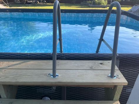 Above Ground Swimming Pools Group | For those of you that have the cheap pool ladders like myself, here is a cheap hack if you have a deck, platform, or wooden steps… | Facebook Deck Platform, Pool And Pool House Ideas, Pool Ladders, Above Ground Pool Ladders, Above Ground Pool Steps, Wooden Pool, Cheap Pool, Pool Ladder, Pool Steps