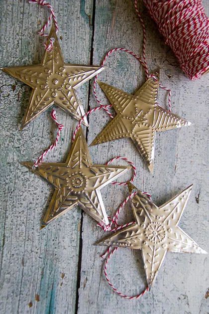 Feuille Aluminium Art, Tin Foil Art, Soda Can Crafts, Aluminum Foil Art, Aluminum Can Crafts, Tin Ornaments, Aluminum Crafts, Christmas Stars, Tin Can Crafts