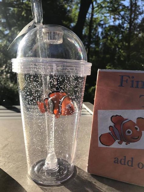 Finding Nemo Tumbler Cup Splashes Into Animal Kingdom Disney Cups Mugs, Cool Cups, Light Cartoon, Disney Shopping, Disney Coffee Mugs, Disney Pooh, Trendy Water Bottles, Disney Cups, Disney Souvenirs